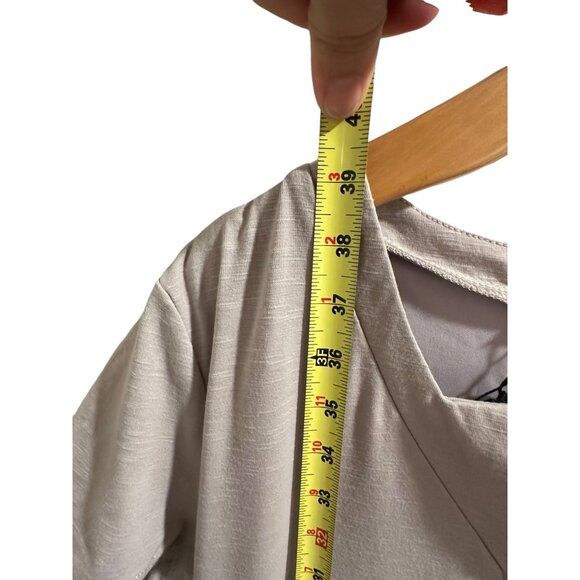 ✌️ 2/$40 ✌️ NWT Taupe Long T-Shirt Dressed with Ruched Side and V-Neck sz L - Picture 8 of 8